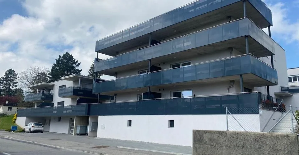 ROMONT - Place de parc intérieure