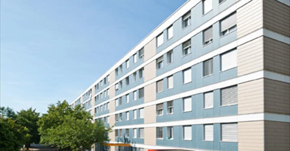 Einstellhallenparkplätze Nähe Bahnhof zu vermieten