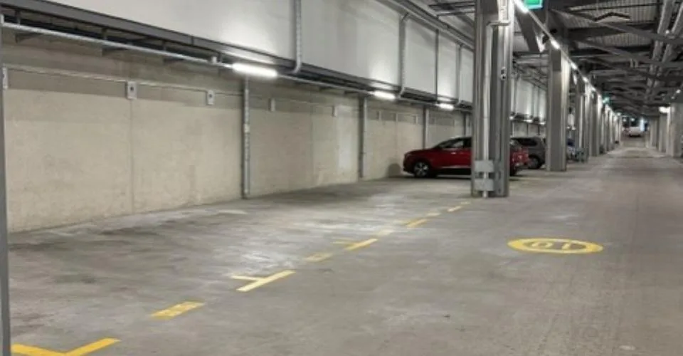 Zentral gelegener Einstellhallenplatz - Nähe Basel SBB – Foto 2 von 4