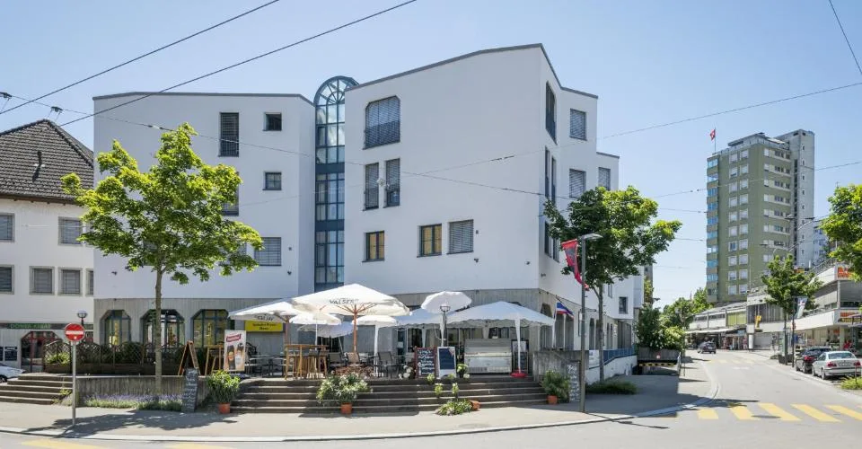 Einstellhallenplatz im Zentrum von Neuhausen