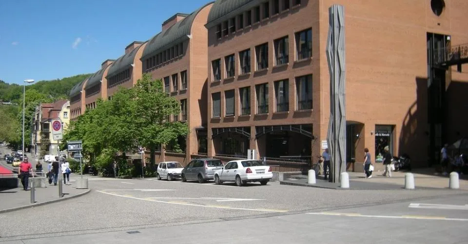 Einstellplatz im Zentrum von Baden zu vermieten!