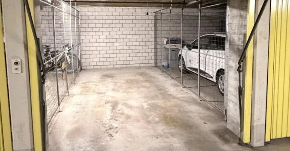 Garage box fermé