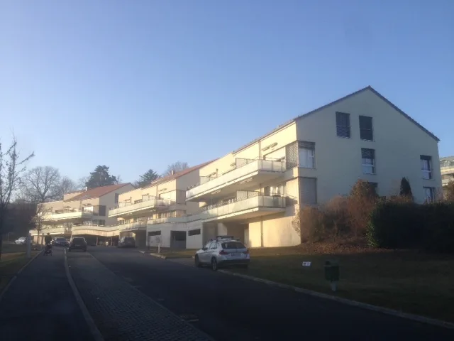Places de parc intérieures - Penthalaz