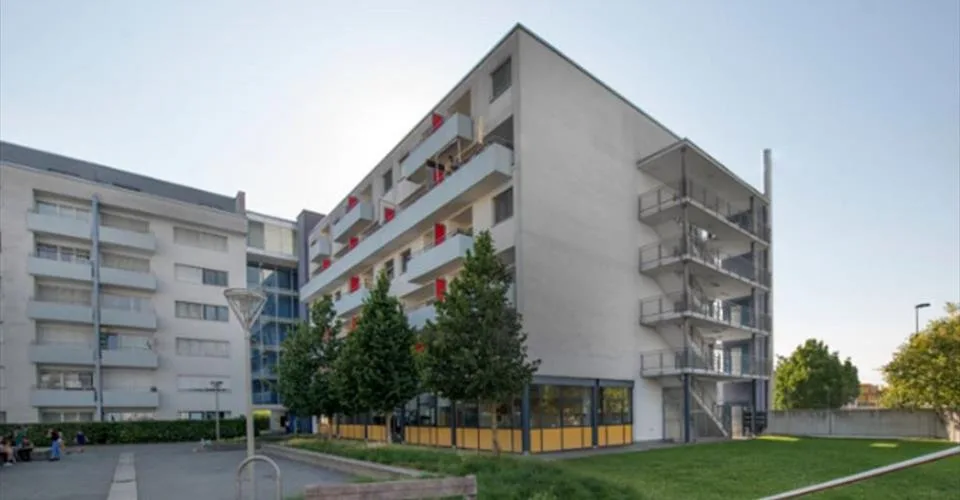 Proche de toutes commodités.