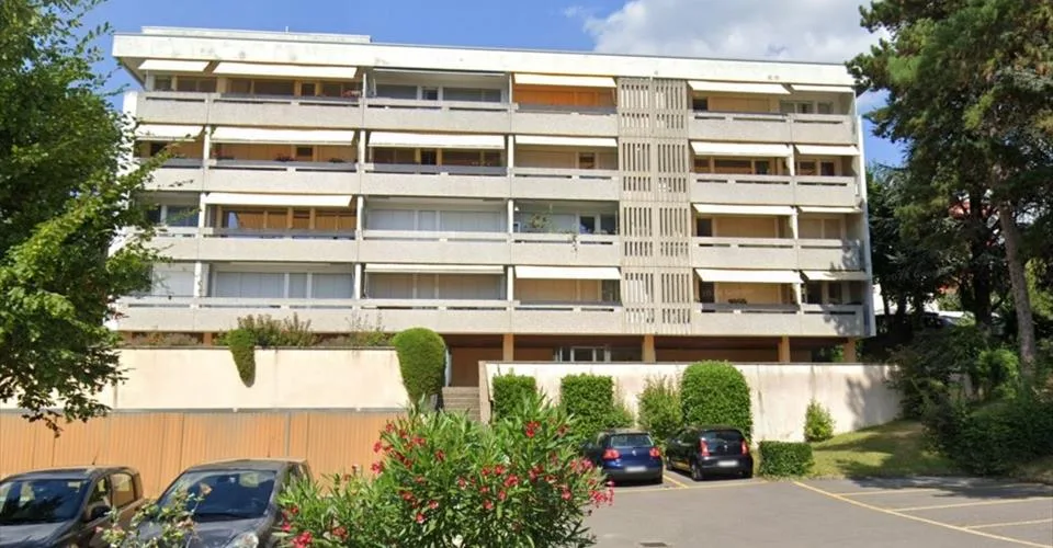 Quartier tranquille - verdure - proche toutes commodités