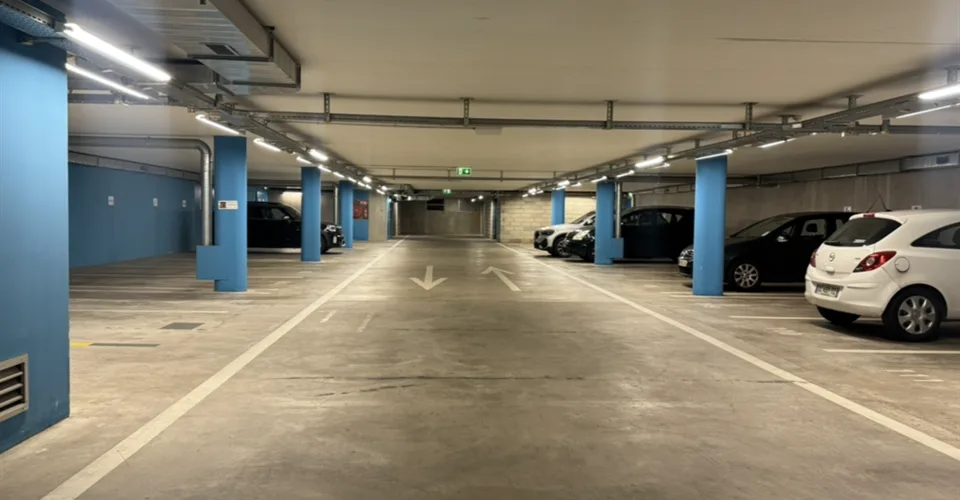 Places de parc voiture-moto a louer à Renens 24, 1008 Prilly.