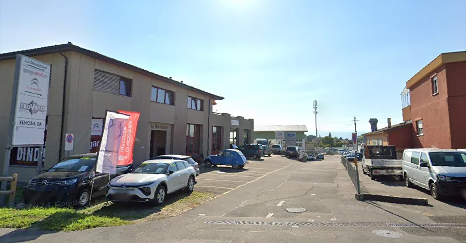 Place de parc extérieure