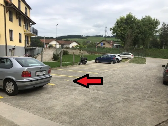 Place de parking extérieure n° 2