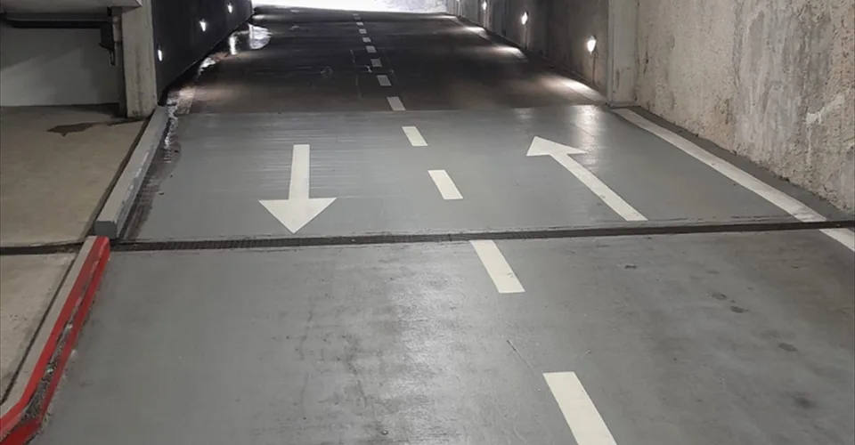 Parking intérieur au centre de Rolle