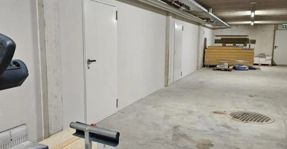 BOX de stockage neufs d'env. 45 m2, dans sous-sol sécurisé et anti-feu