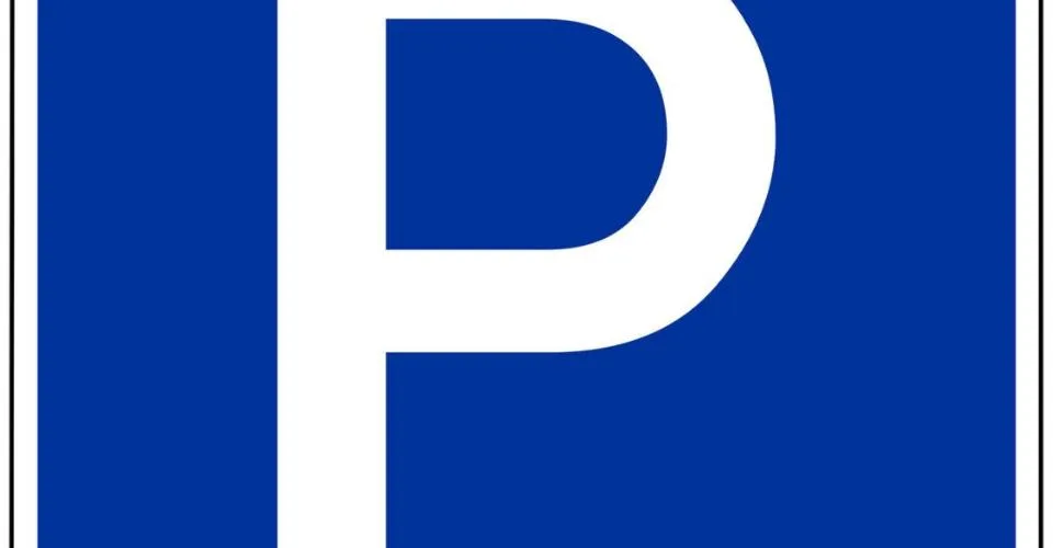 Place de parc couverte extérieure
