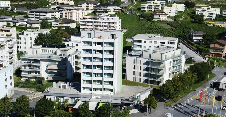 PLACES DE PARC INTÉRIEURES À LOUER – photo 2 sur 5