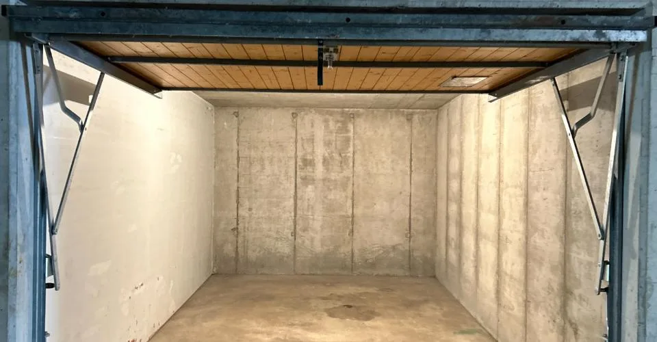 Garage individuel à louer au Locle