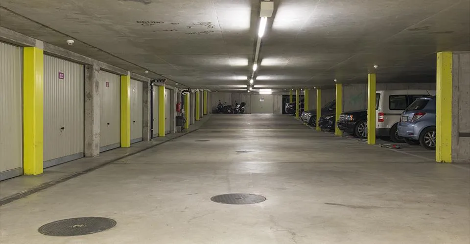 CORNAVIN - Box intérieur