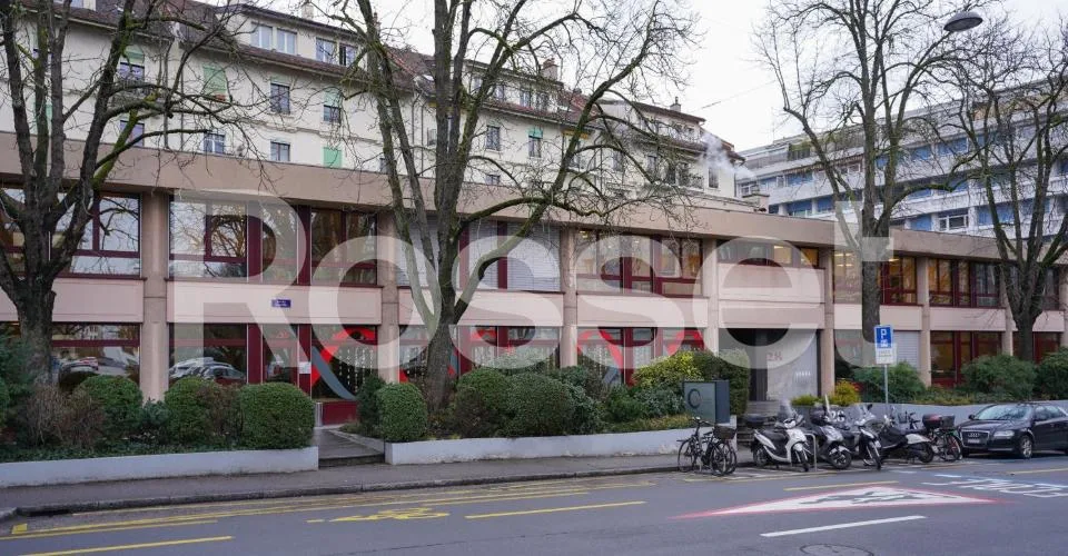 Emplacement moto au sous-sol