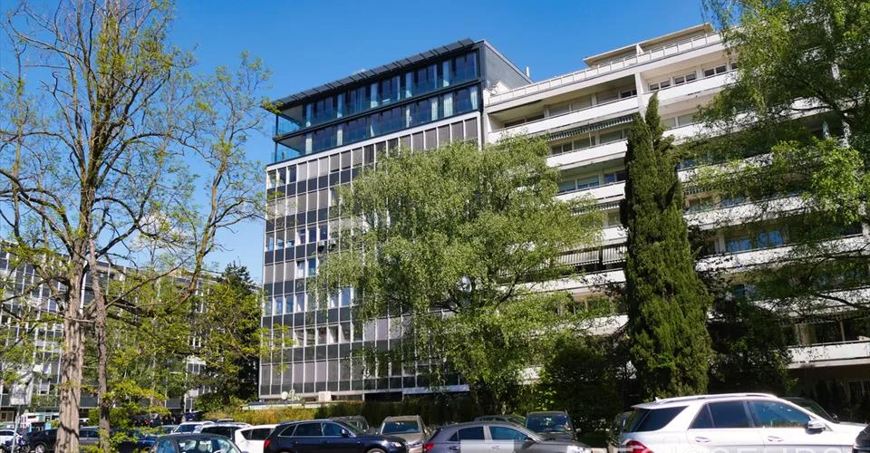 Place de parking intérieur à louer, disponible de suite