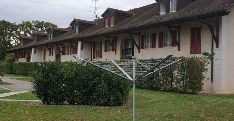 Place de parking intérieur à louer à Meinier