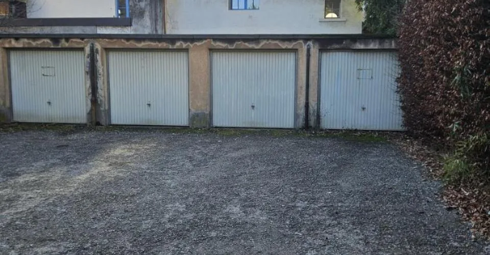 Box de plain-pied à louer dans le quartier de Florissant