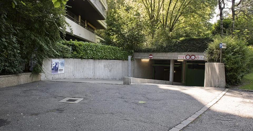 CHAMPEL - avenue Eugène-Pittard 1A - Parking intérieur