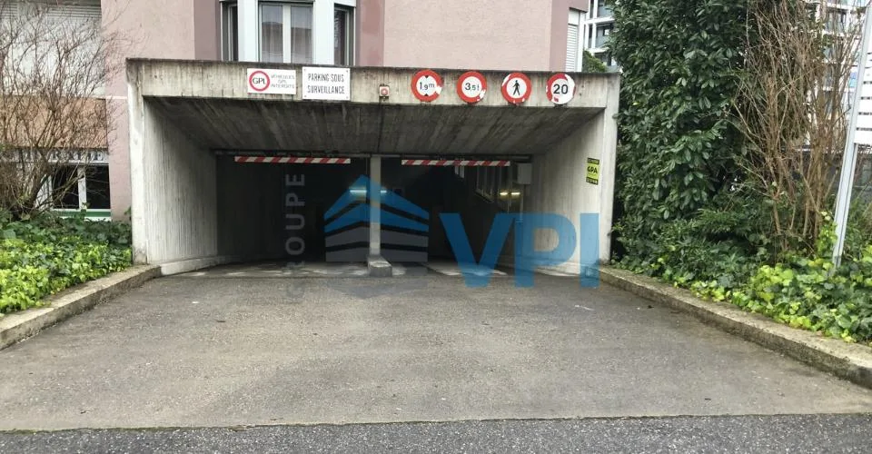 Petit-Lancy - Box fermé