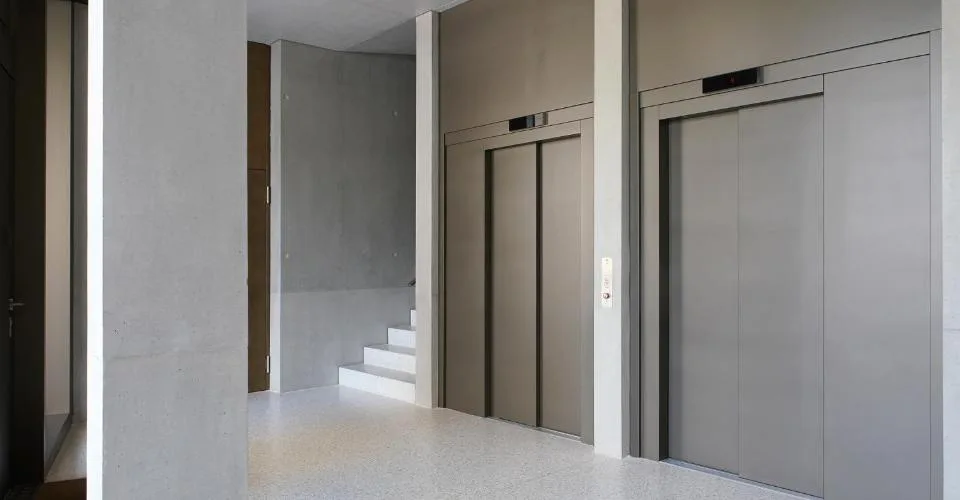 COLOGNY - parking intérieur