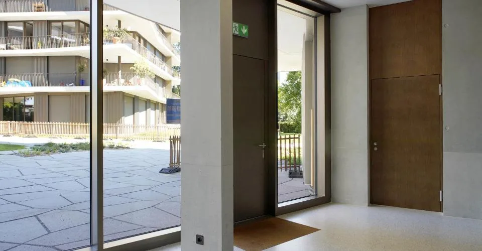 COLOGNY - parking intérieur