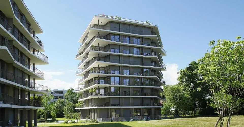 COLOGNY - parking intérieur