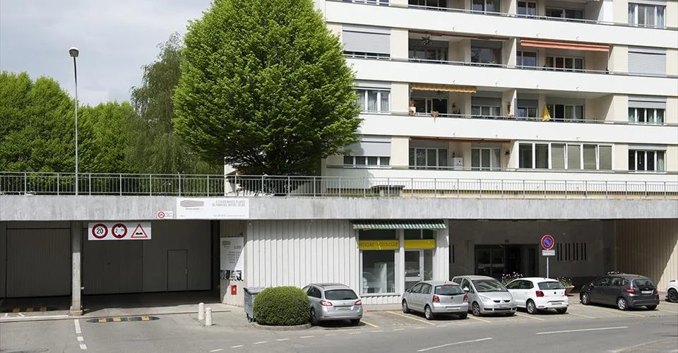 VERSOIX - Parking intérieur
