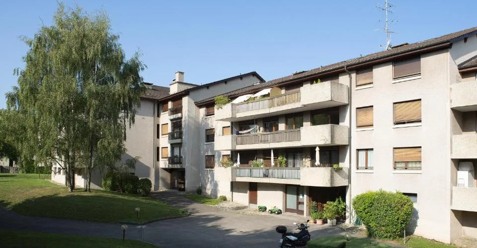 COLLONGE-BELLERIVE - parking intérieur