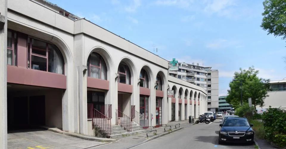 CAROUGE - Parking double intérieur