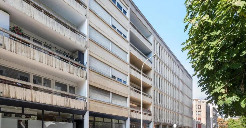 A NE PAS RATER !!! PARKINGS INTERIEURS A LOUER PROCHE DES HUG