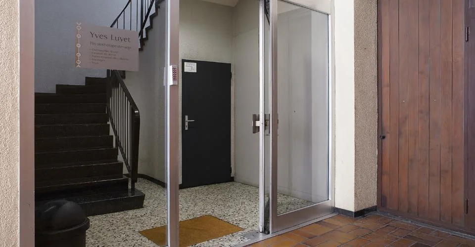 EAUX-VIVES - Parking intérieur
