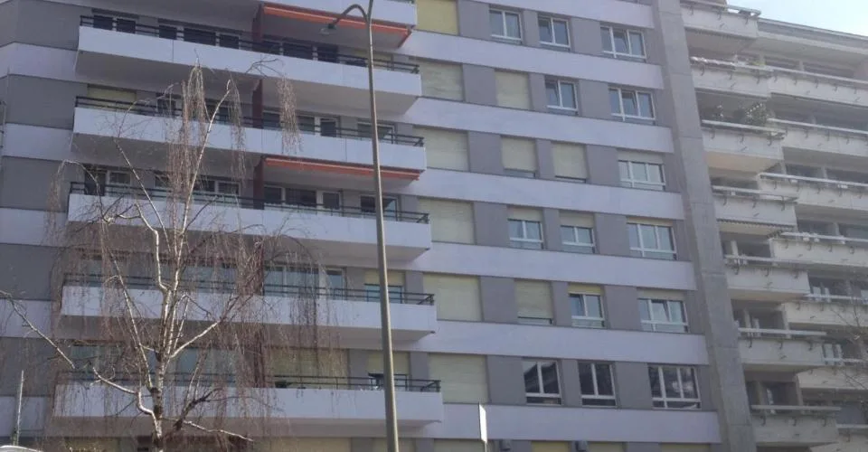 Parkings extérieurs: une place simple