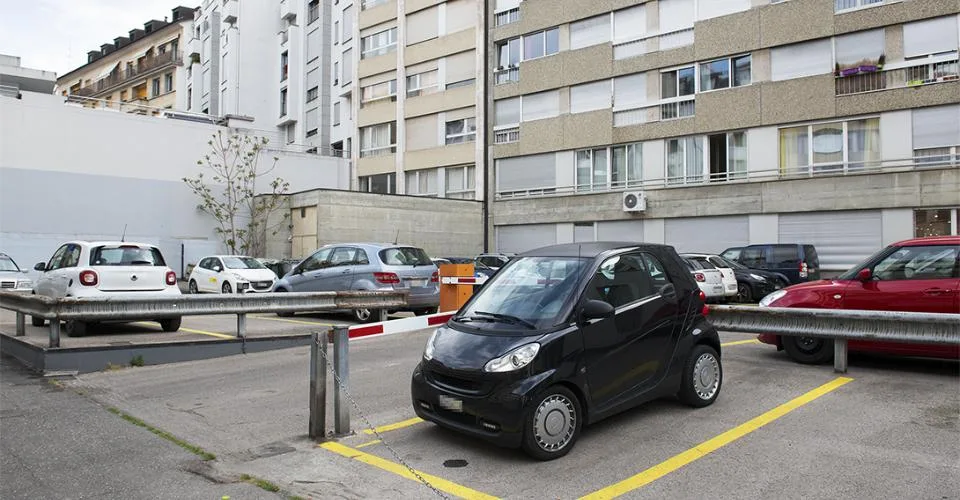 PLAINPALAIS - Parking intérieur