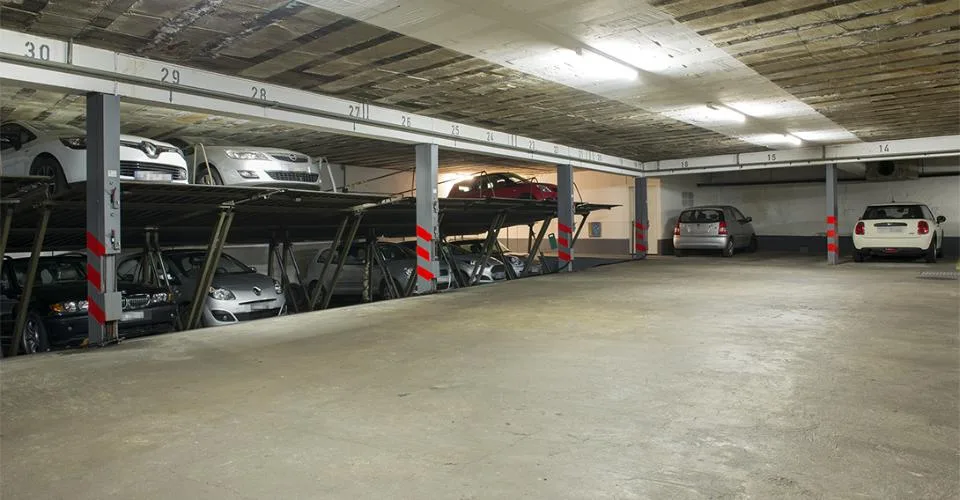 PLAINPALAIS - Parking intérieur