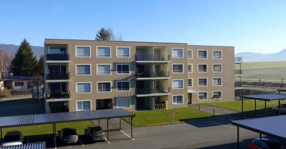 Place de parc extÃ©rieure non couverte au Sud de DelÃ©mont