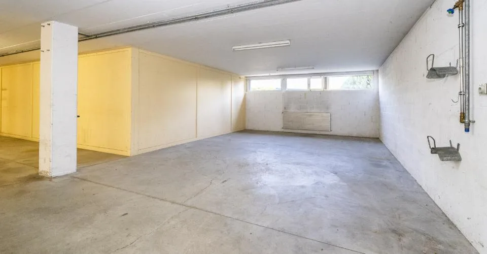 Bâtiment industriel et administratif de 960 m2 à louer