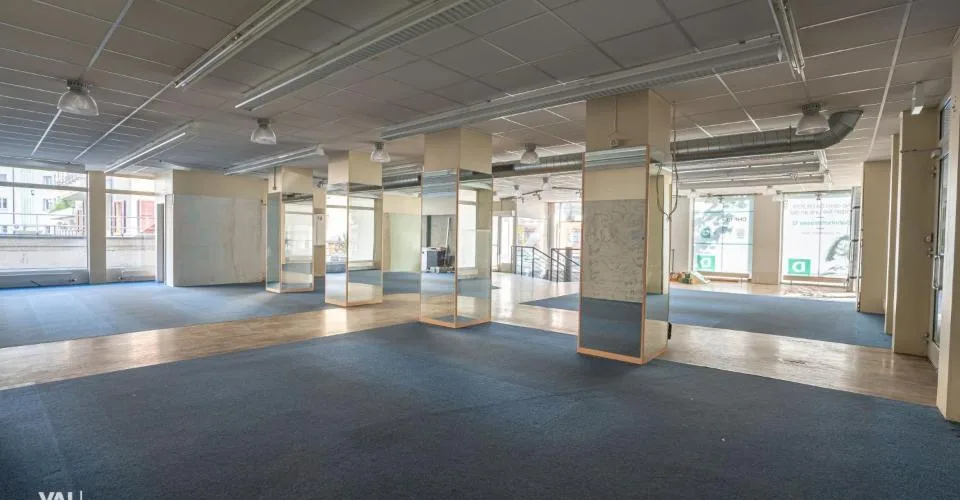 Locaux commerciaux dans le meilleur emplacement