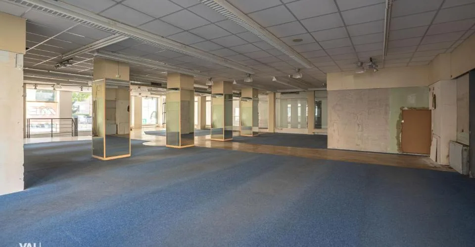 Locaux commerciaux dans le meilleur emplacement