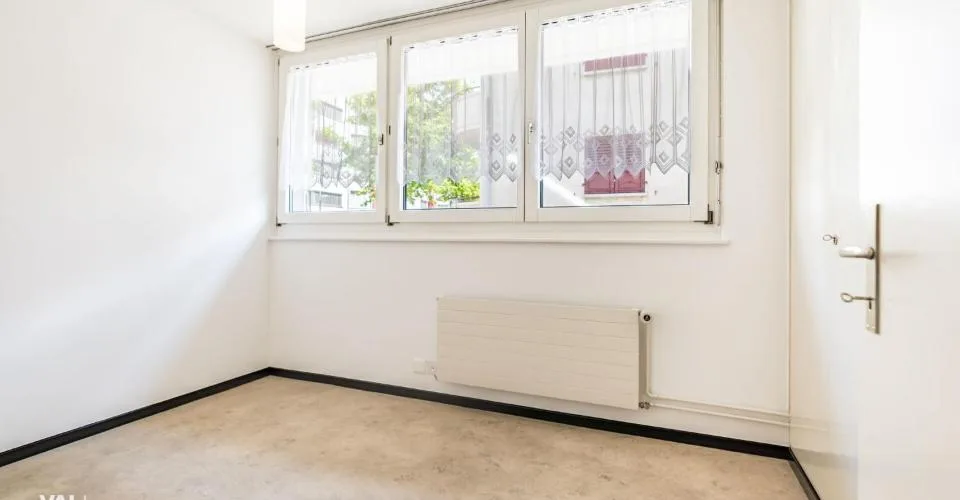 Seltene Gelegenheit: viel Raum, grosser Garten, zentrale Lage mit Gewerbeoption
