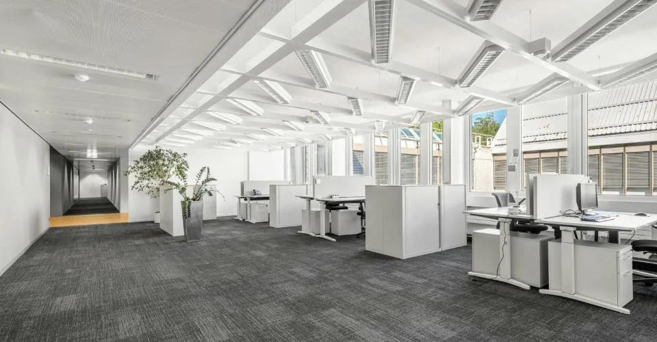 Bureaux et espaces commerciaux open space de 110 m² sur le campus Horgen Labs