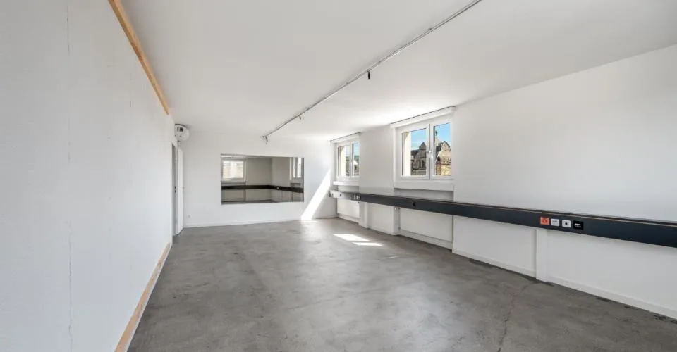 Espaces de bureaux à louer à Zurich, rue Stauffacherstrasse.