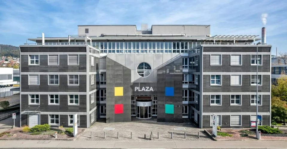 Surface de bureaux aménagée de 355 à 1'500 m2, subdivisible de manière flexible