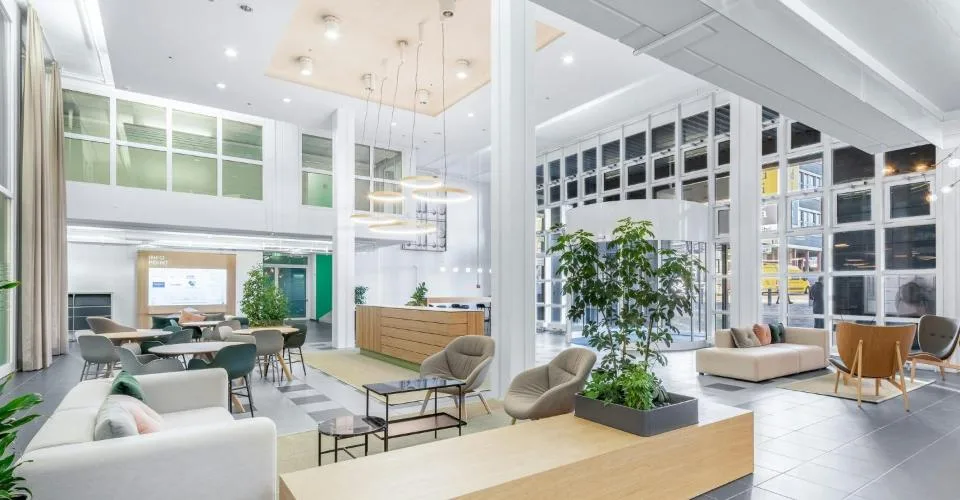 Surface de bureaux aménagée de 355 à 1'500 m2, subdivisible de manière flexible