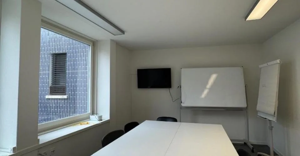 Des espaces de bureaux sont également disponibles à la location individuelle.