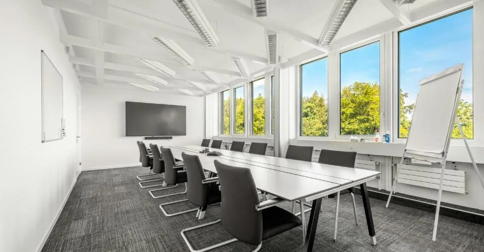 Fatigué du télétravail ? Bureaux à partir de 12 m² avec ambiance campus.