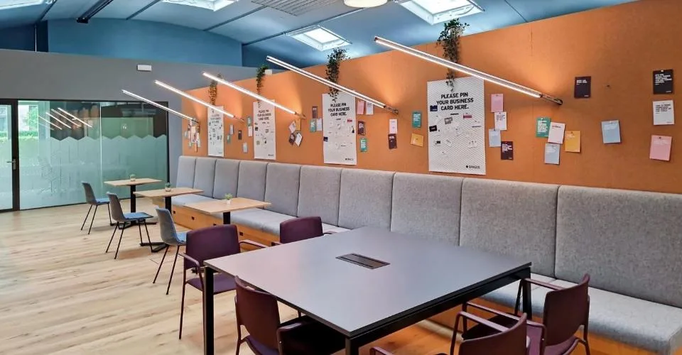 Eigener Schreibtisch in Spaces Z.ONE