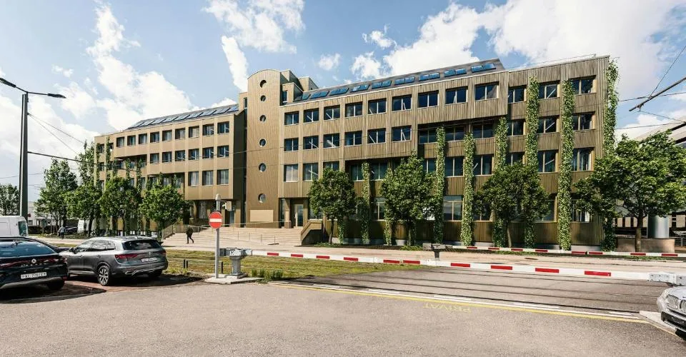Nouveaux bureaux refroidis avec vue directe sur les pistes 16-34