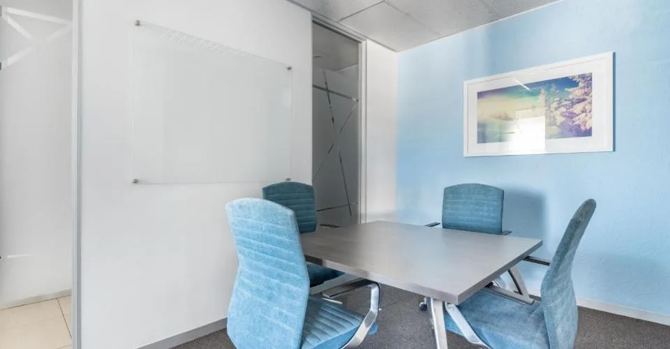 Privater Büroraum für 5 in Regus Spoom Green City, Manegg