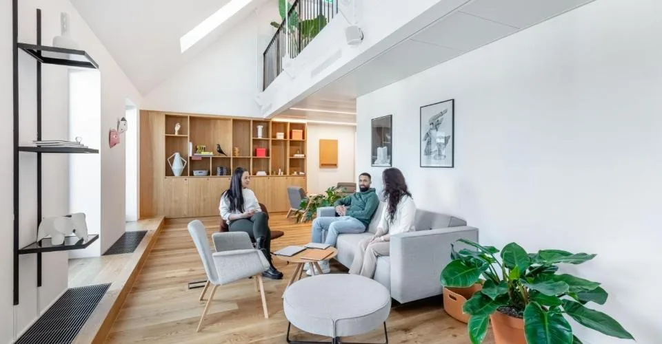 Eigener Schreibtisch in Spaces Seefeld